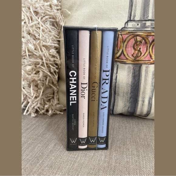 4 NEW Collectable Books - The Stories of Legendary Fashion Houses - Picture 3 of 3